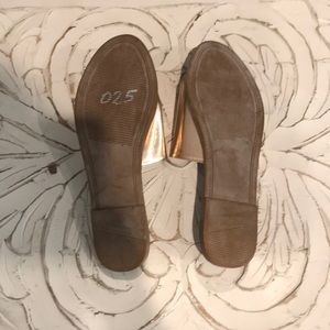 Steve Madden Shoes - STEVE MADDEN Rose Gold Slides Steve Madden Shoes - STEVE MADDEN Rose Gold Slides